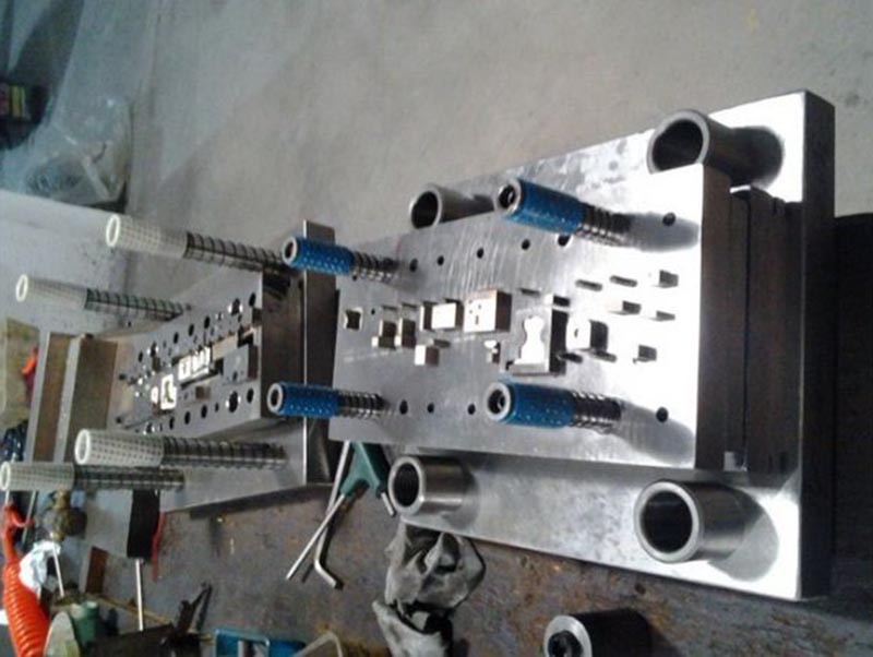 方正模具制造-12