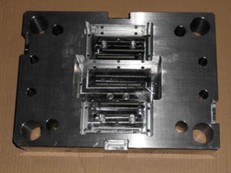 方正精密塑料模-06